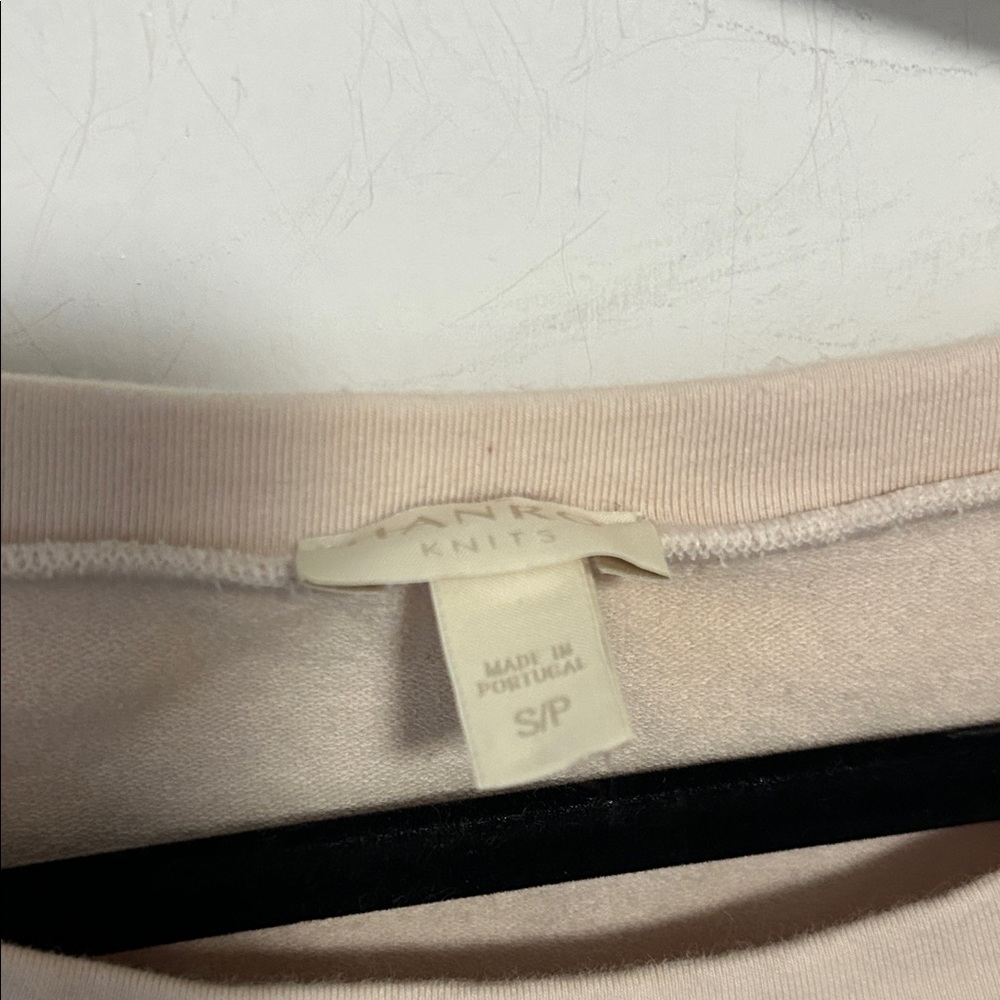 Hanro Women's Light Pink Sweatshirt - Picture 2 of 3